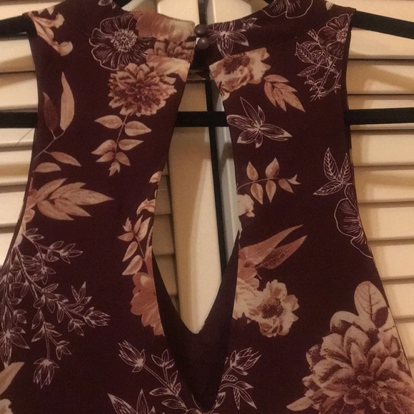 Maroon flower dress - Picture 5 of 5